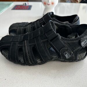 Nunn Bush Rio Grande Fishermen Suede Sandals size 8.